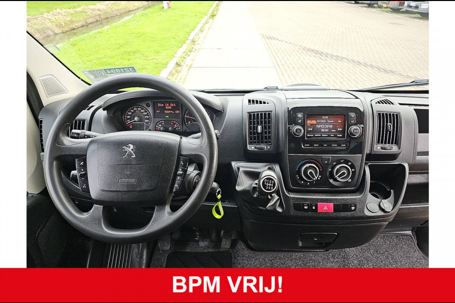 Peugeot Boxer 330 2.2 BlueHDi 120 L2H2 Premium Navi Airco NAP Trekhaak 120Pk Euro6!