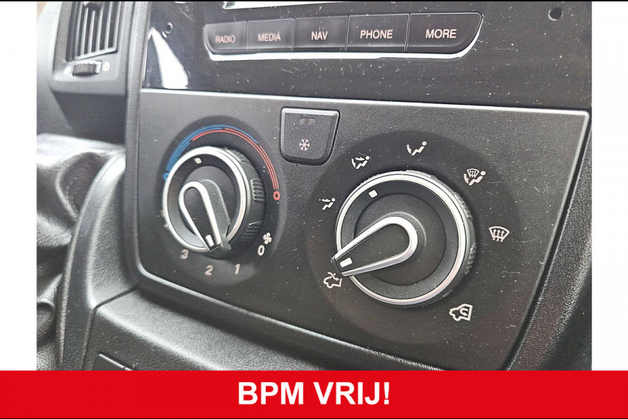 Peugeot Boxer 330 2.2 BlueHDi 120 L2H2 Premium Navi Airco NAP Trekhaak 120Pk Euro6!