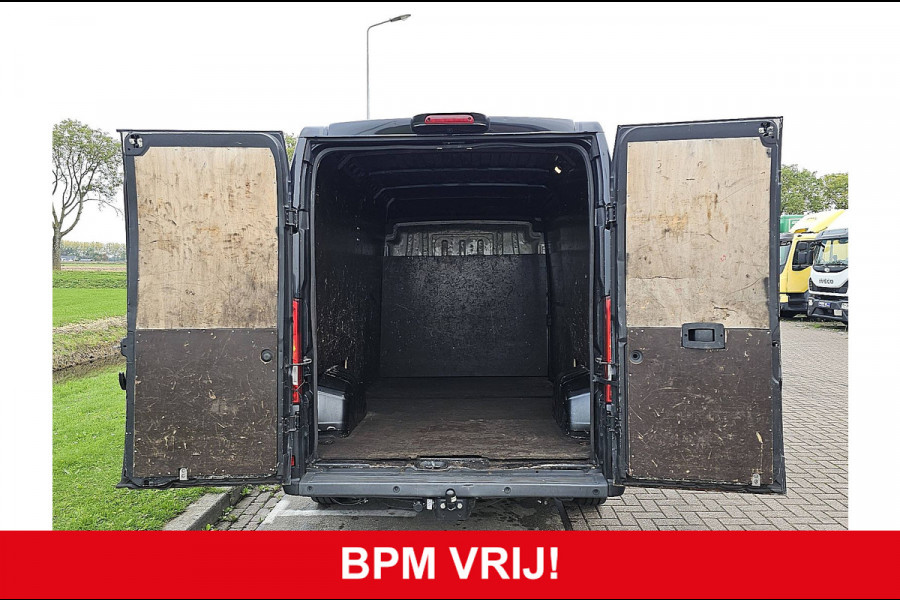 Peugeot Boxer 330 2.2 BlueHDi 120 L2H2 Premium Navi Airco NAP Trekhaak 120Pk Euro6!
