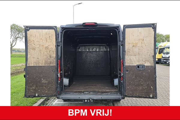 Peugeot Boxer 330 2.2 BlueHDi 120 L2H2 Premium Navi Airco NAP Trekhaak 120Pk Euro6!