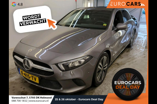 Mercedes-Benz A-Klasse 160 Business Solution Luxury Navigatie Apple Carplay/Android Auto Camera Parkeersensoren Cruise Control Stoelverwarming Virtual Cockpit Lichtmetalen velgen Climate Control
