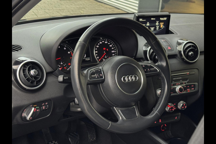 Audi A1 Sportback 1.0 TFSI Sport - Airco I Sport interieur & velgen I PDC I Veiligheid pakket I Dealer onderhouden