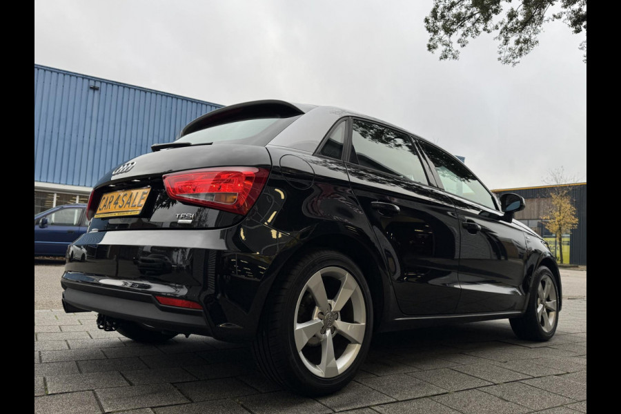 Audi A1 Sportback 1.0 TFSI Sport - Airco I Sport interieur & velgen I PDC I Veiligheid pakket I Dealer onderhouden