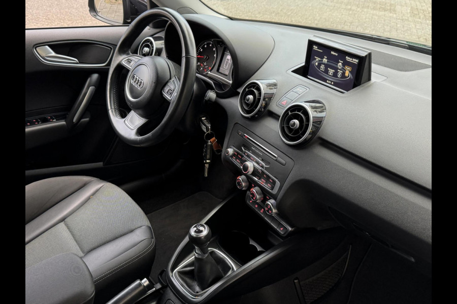 Audi A1 Sportback 1.0 TFSI Sport - Airco I Sport interieur & velgen I PDC I Veiligheid pakket I Dealer onderhouden