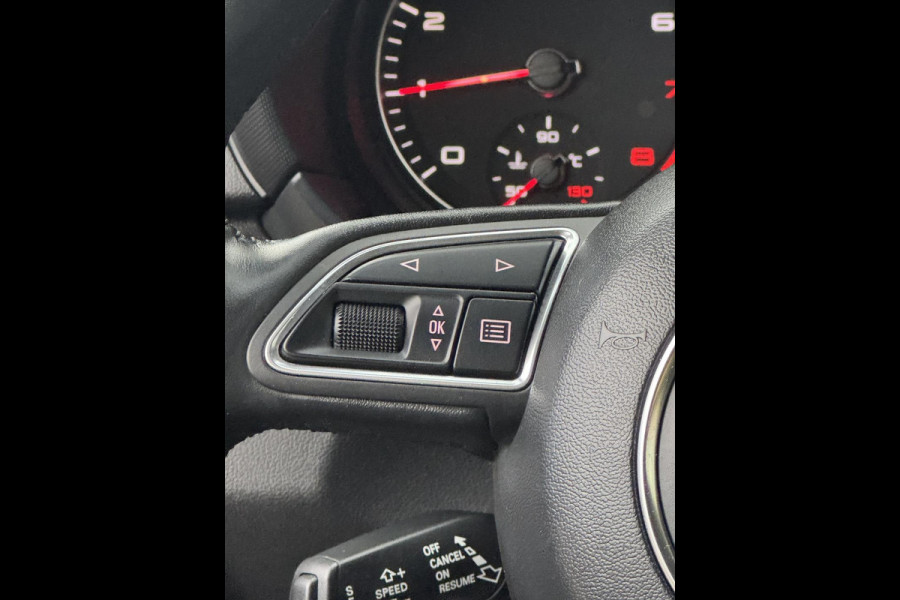 Audi A1 Sportback 1.0 TFSI Sport - Airco I Sport interieur & velgen I PDC I Veiligheid pakket I Dealer onderhouden