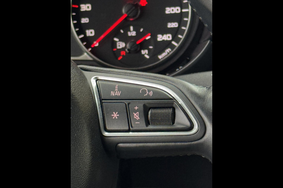 Audi A1 Sportback 1.0 TFSI Sport - Airco I Sport interieur & velgen I PDC I Veiligheid pakket I Dealer onderhouden
