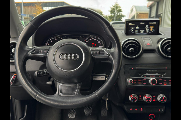 Audi A1 Sportback 1.0 TFSI Sport - Airco I Sport interieur & velgen I PDC I Veiligheid pakket I Dealer onderhouden