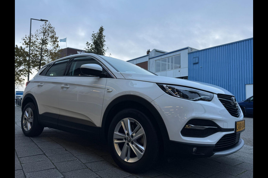 Opel Grandland X 1.2 Turbo Business Elegance - Navigatie I Airco I Sport velgen I Achteruitrij camera I PDC I Dealer onderhouden Opel Grandland X 1.2 Turbo Business Elegance - Navigatie I Airco I Sport velgen I Achteruitrij camera I PDC I Dealer onderhouden