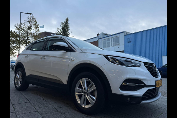 Opel Grandland X 1.2 Turbo Business Elegance - Navigatie I Airco I Sport velgen I Achteruitrij camera I PDC I Dealer onderhouden Opel Grandland X 1.2 Turbo Business Elegance - Navigatie I Airco I Sport velgen I Achteruitrij camera I PDC I Dealer onderhouden