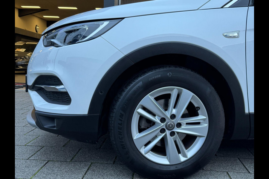 Opel Grandland X 1.2 Turbo Business Elegance - Navigatie I Airco I Sport velgen I Achteruitrij camera I PDC I Dealer onderhouden Opel Grandland X 1.2 Turbo Business Elegance - Navigatie I Airco I Sport velgen I Achteruitrij camera I PDC I Dealer onderhouden
