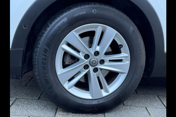 Opel Grandland X 1.2 Turbo Business Elegance - Navigatie I Airco I Sport velgen I Achteruitrij camera I PDC I Dealer onderhouden Opel Grandland X 1.2 Turbo Business Elegance - Navigatie I Airco I Sport velgen I Achteruitrij camera I PDC I Dealer onderhouden