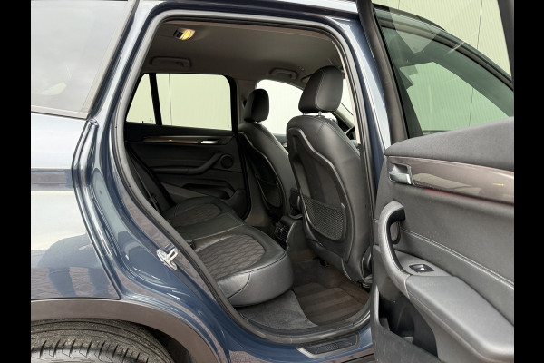 BMW X1 sDrive18i 136pk High Executive Automaat BMW X1 sDrive18i 136pk High Executive Automaat