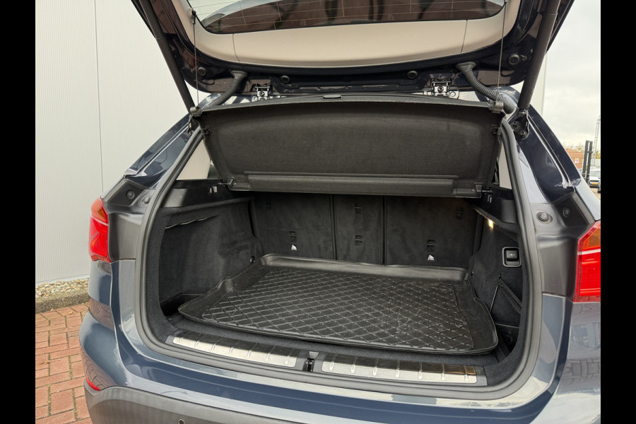 BMW X1 sDrive18i 136pk High Executive Automaat BMW X1 sDrive18i 136pk High Executive Automaat