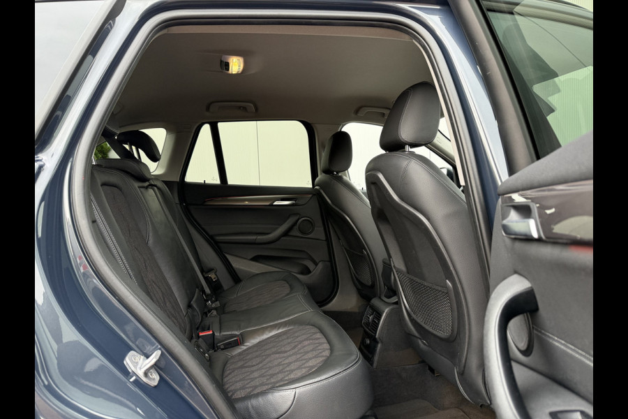 BMW X1 sDrive18i 136pk High Executive Automaat BMW X1 sDrive18i 136pk High Executive Automaat