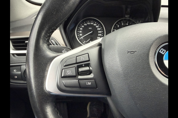 BMW X1 sDrive18i 136pk High Executive Automaat BMW X1 sDrive18i 136pk High Executive Automaat