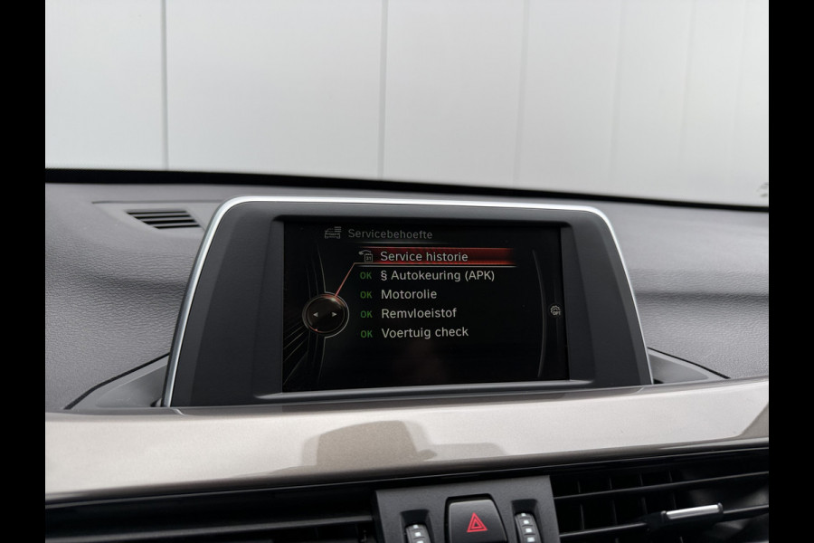 BMW X1 sDrive18i 136pk High Executive Automaat BMW X1 sDrive18i 136pk High Executive Automaat