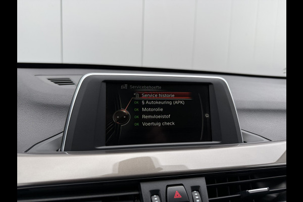 BMW X1 sDrive18i 136pk High Executive Automaat BMW X1 sDrive18i 136pk High Executive Automaat