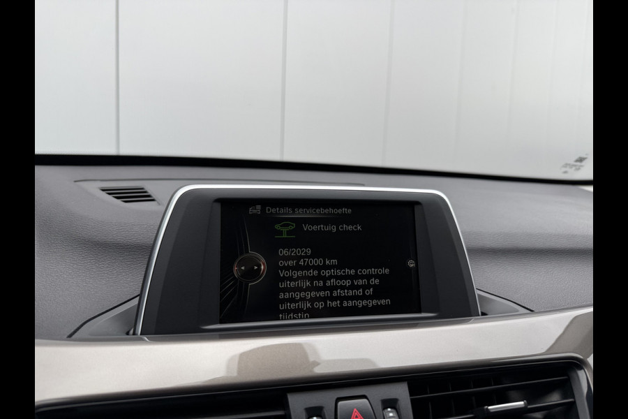 BMW X1 sDrive18i 136pk High Executive Automaat BMW X1 sDrive18i 136pk High Executive Automaat