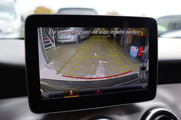 Mercedes-Benz CLA-Klasse Shooting Brake 180 AMG | Panoramadak | Camera | Stoelverwarming | Navigatie | Bi-Xenon | Facelift | Trekhaak afneembaar | F1 Flippers | NAP Logisch | Nieuwe APK Mercedes-Benz CLA-Klasse Shooting Brake 180 AMG | Panoramadak | Camera | Stoelverwarming | Navigatie | Bi-Xenon | Facelift | Trekhaak afneembaar | F1 Flippers | NAP Logisch | Nieuwe APK