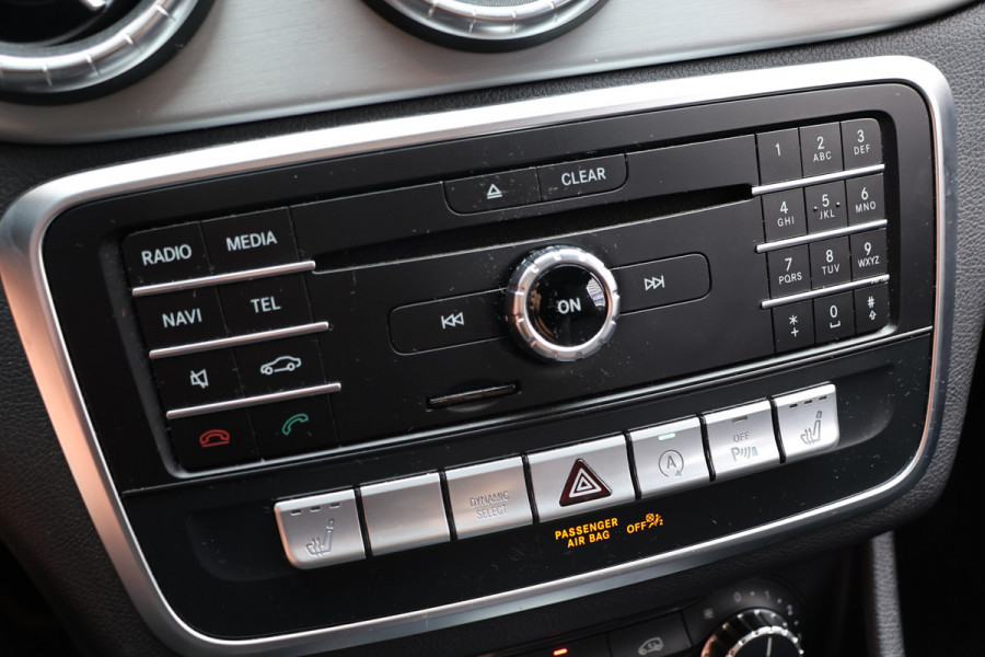 Mercedes-Benz CLA-Klasse Shooting Brake 180 AMG | Panoramadak | Camera | Stoelverwarming | Navigatie | Bi-Xenon | Facelift | Trekhaak afneembaar | F1 Flippers | NAP Logisch | Nieuwe APK Mercedes-Benz CLA-Klasse Shooting Brake 180 AMG | Panoramadak | Camera | Stoelverwarming | Navigatie | Bi-Xenon | Facelift | Trekhaak afneembaar | F1 Flippers | NAP Logisch | Nieuwe APK