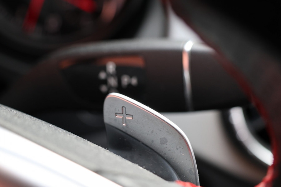 Mercedes-Benz CLA-Klasse Shooting Brake 180 AMG | Panoramadak | Camera | Stoelverwarming | Navigatie | Bi-Xenon | Facelift | Trekhaak afneembaar | F1 Flippers | NAP Logisch | Nieuwe APK Mercedes-Benz CLA-Klasse Shooting Brake 180 AMG | Panoramadak | Camera | Stoelverwarming | Navigatie | Bi-Xenon | Facelift | Trekhaak afneembaar | F1 Flippers | NAP Logisch | Nieuwe APK