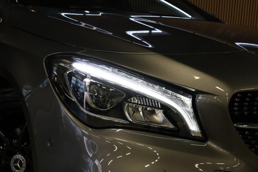 Mercedes-Benz CLA-Klasse Shooting Brake 180 AMG | Panoramadak | Camera | Stoelverwarming | Navigatie | Bi-Xenon | Facelift | Trekhaak afneembaar | F1 Flippers | NAP Logisch | Nieuwe APK Mercedes-Benz CLA-Klasse Shooting Brake 180 AMG | Panoramadak | Camera | Stoelverwarming | Navigatie | Bi-Xenon | Facelift | Trekhaak afneembaar | F1 Flippers | NAP Logisch | Nieuwe APK