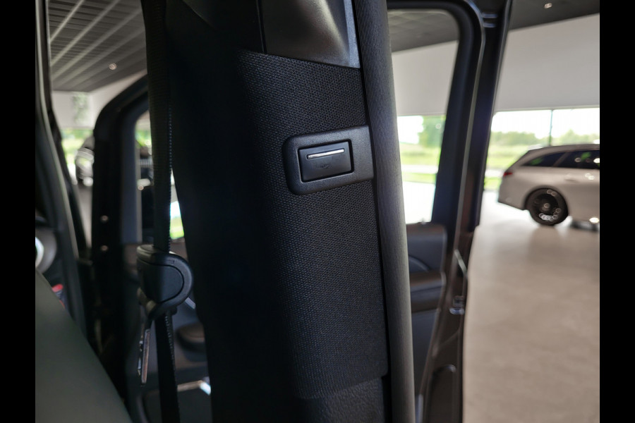 Mercedes-Benz V-Klasse 250d 4-MATIC Lang Avantgarde Edition 8-Persoons|Burmester|360-camera|19"| Active Cruise|Stoelventilatie Mercedes-Benz V-Klasse 250d 4-MATIC Lang Avantgarde Edition 8-Persoons|Burmester|360-camera|19"| Active Cruise|Stoelventilatie
