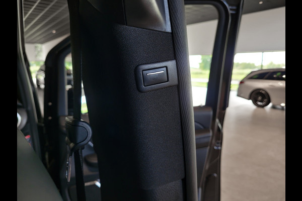 Mercedes-Benz V-Klasse 250d 4-MATIC Lang Avantgarde Edition 8-Persoons|Burmester|360-camera|19"| Active Cruise|Stoelventilatie Mercedes-Benz V-Klasse 250d 4-MATIC Lang Avantgarde Edition 8-Persoons|Burmester|360-camera|19"| Active Cruise|Stoelventilatie