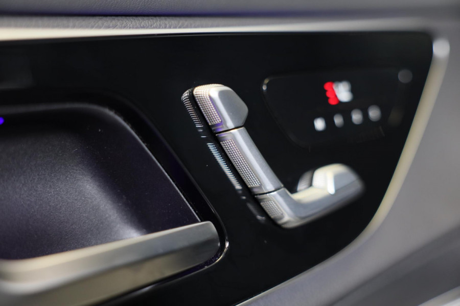 Mercedes-Benz GLC 300e 4MATIC AMG 63 Look / Memory / Burmester / Head Up / Open Pano / 360 Camera / Acc / Trekhaak / 21 Inc Mercedes-Benz GLC 300e 4MATIC AMG 63 Look / Memory / Burmester / Head Up / Open Pano / 360 Camera / Acc / Trekhaak / 21 Inc