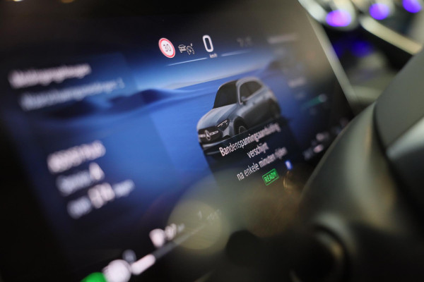 Mercedes-Benz GLC 300e 4MATIC AMG 63 Look / Memory / Burmester / Head Up / Open Pano / 360 Camera / Acc / Trekhaak / 21 Inc Mercedes-Benz GLC 300e 4MATIC AMG 63 Look / Memory / Burmester / Head Up / Open Pano / 360 Camera / Acc / Trekhaak / 21 Inc