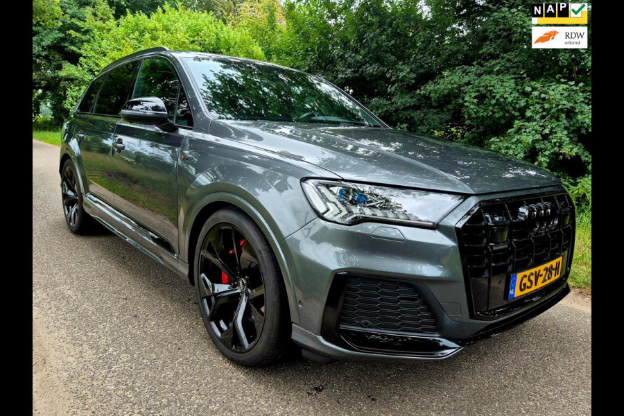 Audi Q7 60 TFSI e quattro Competition . Head-up . Sportstoelen. Panodak Audi Q7 60 TFSI e quattro Competition . Head-up . Sportstoelen. Panodak