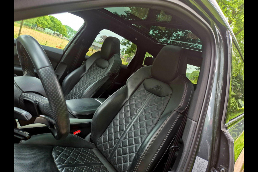 Audi Q7 60 TFSI e quattro Competition . Head-up . Sportstoelen. Panodak Audi Q7 60 TFSI e quattro Competition . Head-up . Sportstoelen. Panodak
