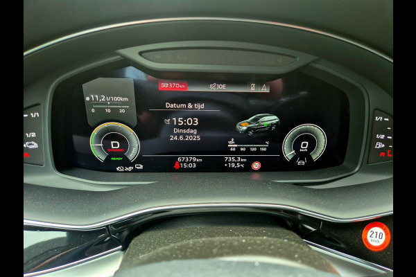 Audi Q7 60 TFSI e quattro Competition . Head-up . Sportstoelen. Panodak Audi Q7 60 TFSI e quattro Competition . Head-up . Sportstoelen. Panodak