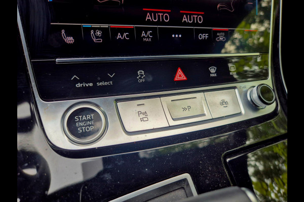 Audi Q7 60 TFSI e quattro Competition . Head-up . Sportstoelen. Panodak Audi Q7 60 TFSI e quattro Competition . Head-up . Sportstoelen. Panodak