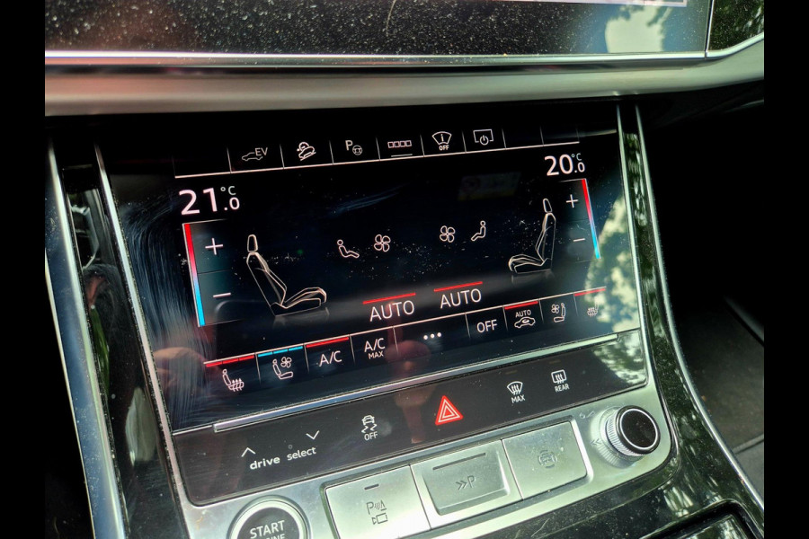 Audi Q7 60 TFSI e quattro Competition . Head-up . Sportstoelen. Panodak Audi Q7 60 TFSI e quattro Competition . Head-up . Sportstoelen. Panodak