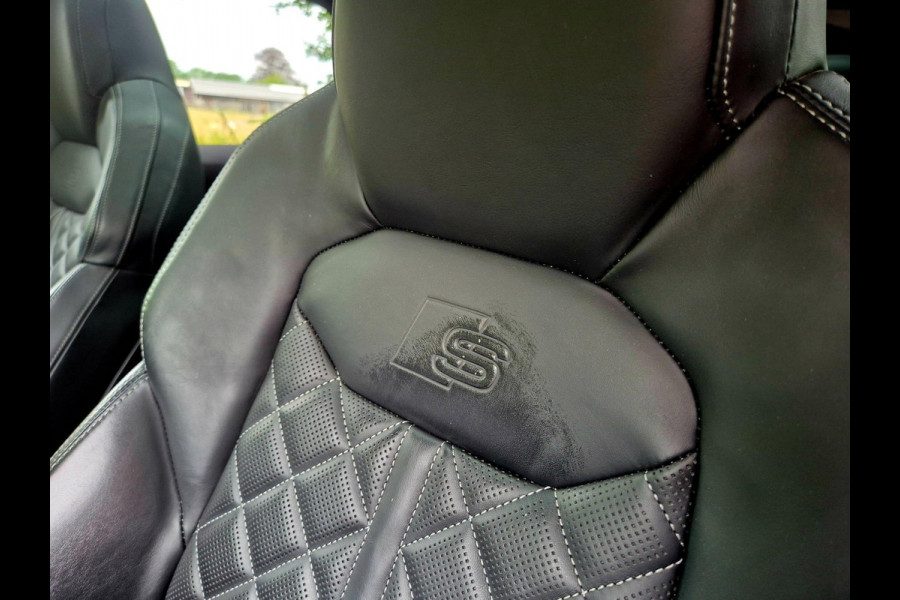 Audi Q7 60 TFSI e quattro Competition . Head-up . Sportstoelen. Panodak Audi Q7 60 TFSI e quattro Competition . Head-up . Sportstoelen. Panodak