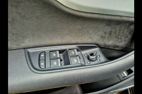 Audi Q7 60 TFSI e quattro Competition . Head-up . Sportstoelen. Panodak Audi Q7 60 TFSI e quattro Competition . Head-up . Sportstoelen. Panodak