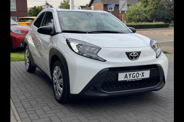Toyota Aygo X 1.0 VVT-i Play | Automaat, Apple carplay/Android auto, Adaptieve cruise control