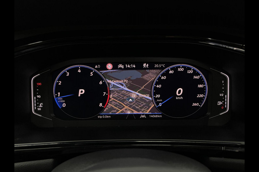 Volkswagen T-Roc 1.5 TSI R-Line | Black Edition | IQ | Pano Volkswagen T-Roc 1.5 TSI R-Line | Black Edition | IQ | Pano