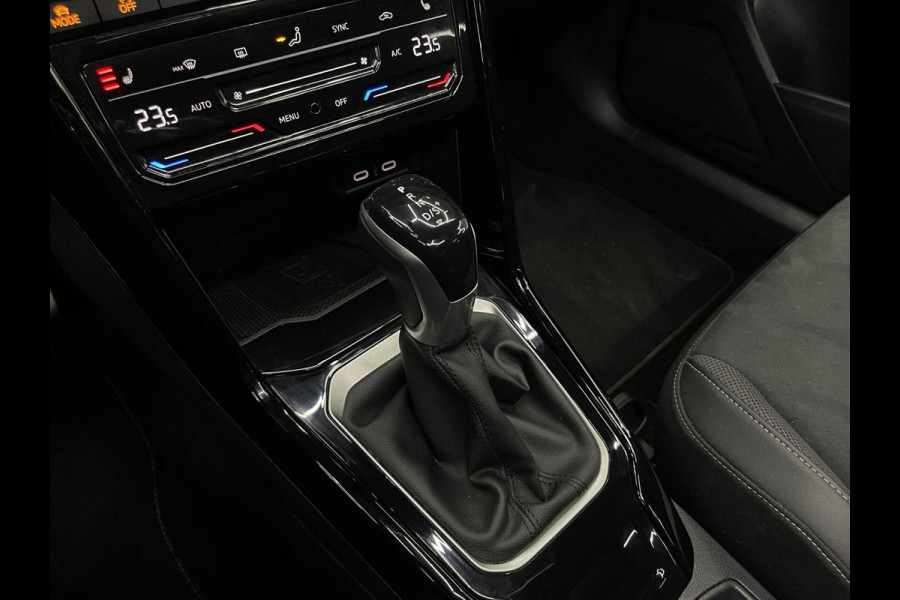 Volkswagen T-Roc 1.5 TSI R-Line | Black Edition | IQ | Pano Volkswagen T-Roc 1.5 TSI R-Line | Black Edition | IQ | Pano