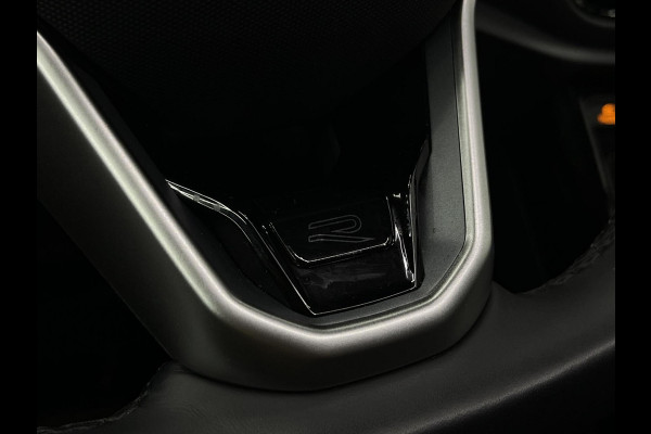 Volkswagen T-Roc 1.5 TSI R-Line | Black Edition | IQ | Pano Volkswagen T-Roc 1.5 TSI R-Line | Black Edition | IQ | Pano