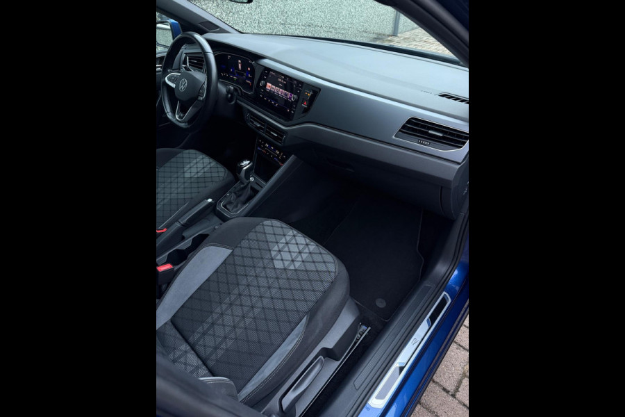 Volkswagen Polo 1.0 TSI 2x R-Line Panorama Camera CarPlay Volkswagen Polo 1.0 TSI 2x R-Line Panorama Camera CarPlay