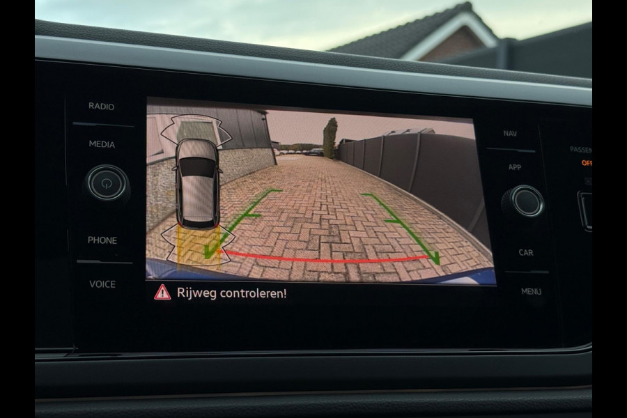 Volkswagen Polo 1.0 TSI 2x R-Line Panorama Camera CarPlay Volkswagen Polo 1.0 TSI 2x R-Line Panorama Camera CarPlay