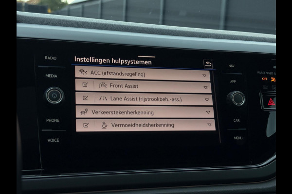 Volkswagen Polo 1.0 TSI 2x R-Line Panorama Camera CarPlay Volkswagen Polo 1.0 TSI 2x R-Line Panorama Camera CarPlay