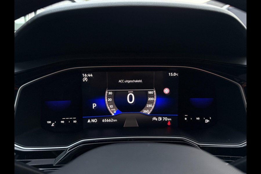 Volkswagen Polo 1.0 TSI 2x R-Line Panorama Camera CarPlay Volkswagen Polo 1.0 TSI 2x R-Line Panorama Camera CarPlay