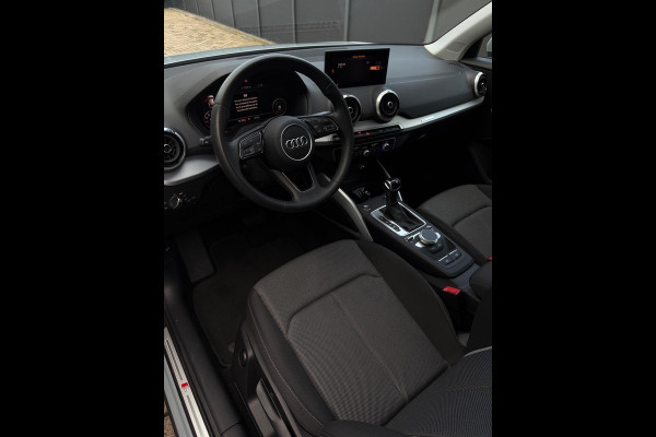 Audi Q2 35 TFSI 2x S-Line CarPlay Camera LED