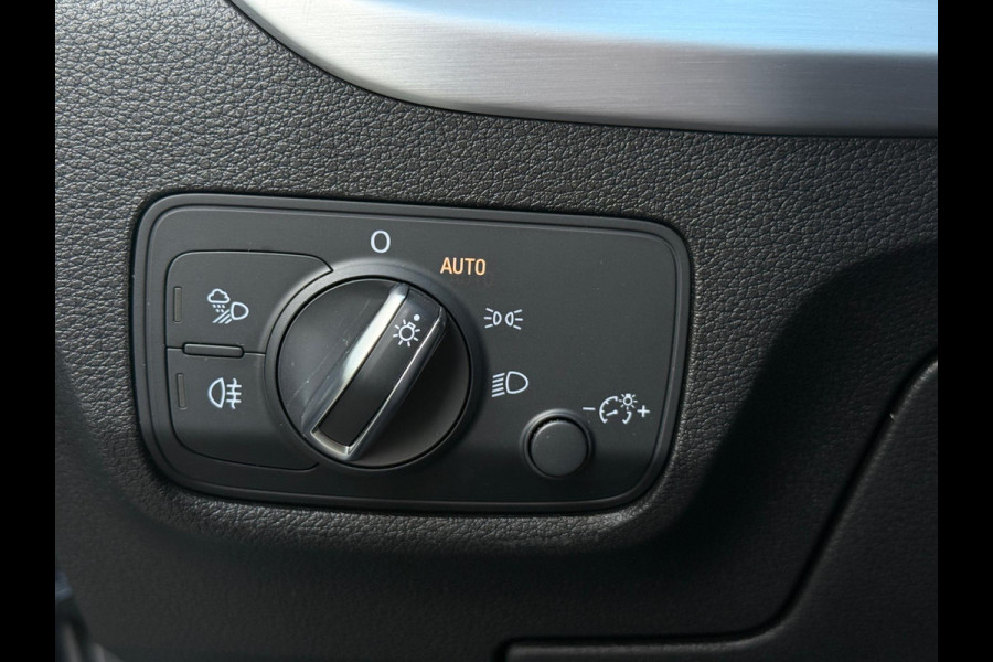 Audi Q2 35 TFSI 2x S-Line CarPlay Camera LED