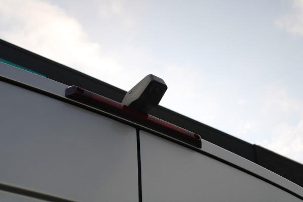 Renault Master T35 2.0 dCi 170pk L2H2 Extra - 2x Schuifdeur - Navigatie - Blind Spot - Camera - Stoelverwarming - Verwarmde voorruit - Rijklaar Renault Master T35 2.0 dCi 170pk L2H2 Extra - 2x Schuifdeur - Navigatie - Blind Spot - Camera - Stoelverwarming - Verwarmde voorruit - Rijklaar