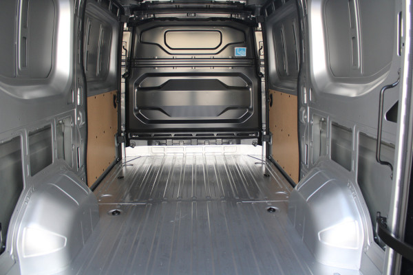 Renault Master T35 2.0 dCi 170pk L2H2 Extra - 2x Schuifdeur - Navigatie - Blind Spot - Camera - Stoelverwarming - Verwarmde voorruit - Rijklaar Renault Master T35 2.0 dCi 170pk L2H2 Extra - 2x Schuifdeur - Navigatie - Blind Spot - Camera - Stoelverwarming - Verwarmde voorruit - Rijklaar