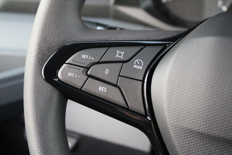 Renault Master T35 2.0 dCi 170pk L2H2 Extra - 2x Schuifdeur - Navigatie - Blind Spot - Camera - Stoelverwarming - Verwarmde voorruit - Rijklaar Renault Master T35 2.0 dCi 170pk L2H2 Extra - 2x Schuifdeur - Navigatie - Blind Spot - Camera - Stoelverwarming - Verwarmde voorruit - Rijklaar